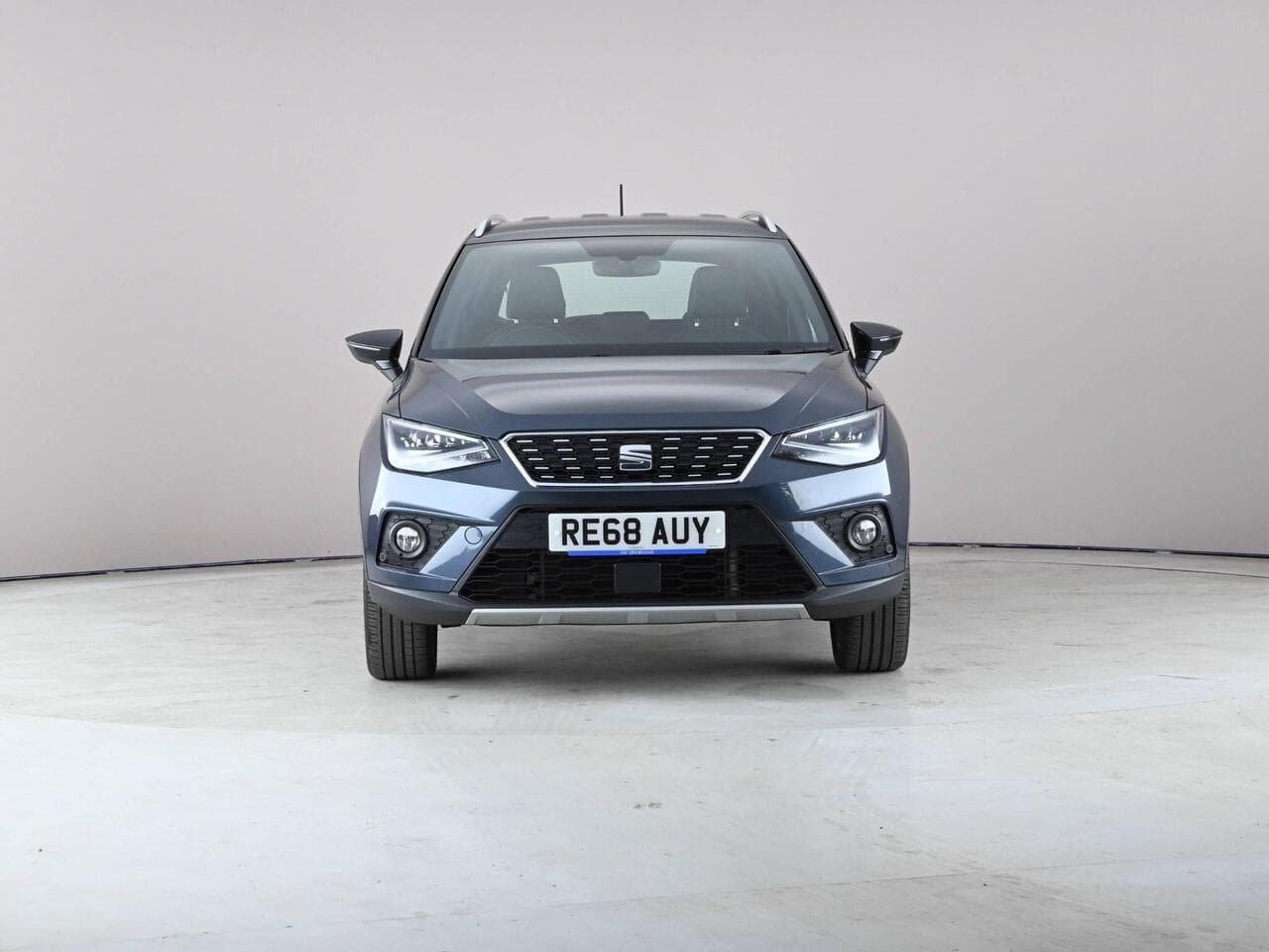 SEAT Arona thumbnail Front