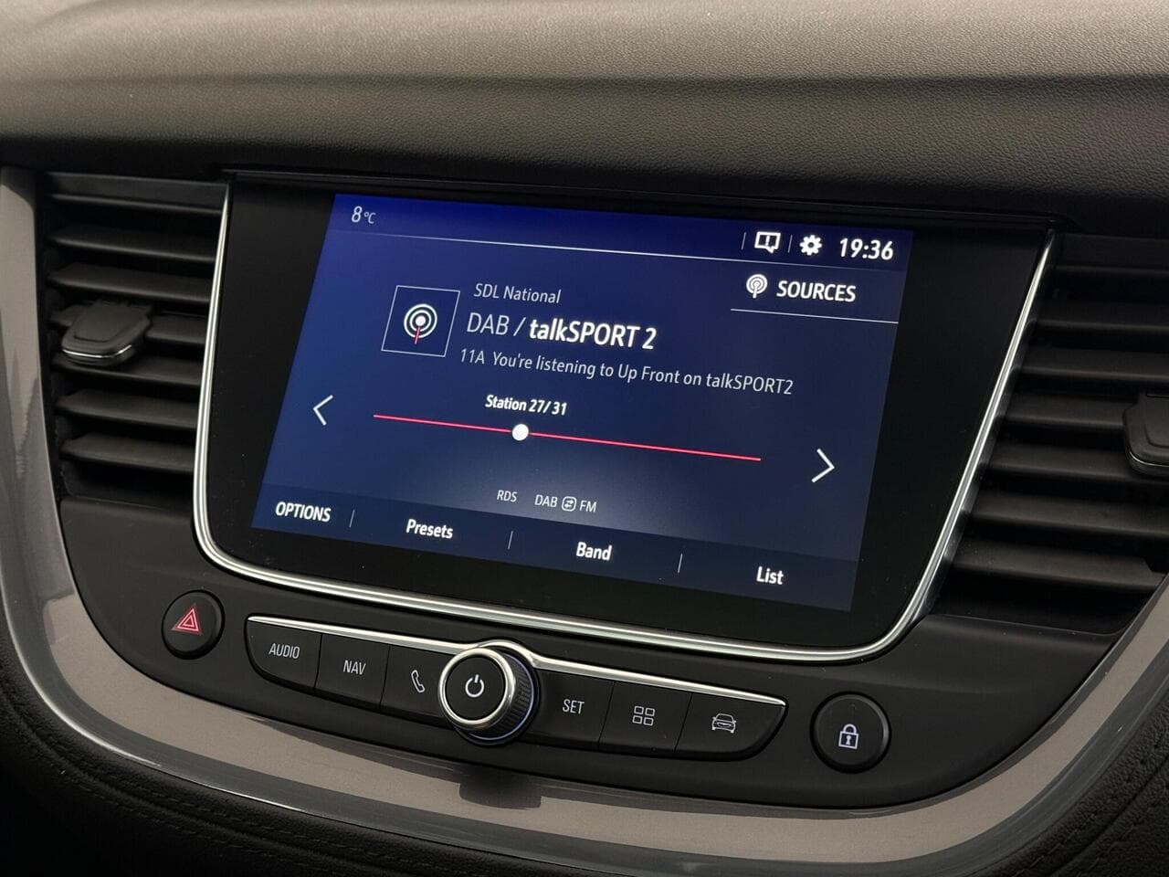Vauxhall Grandland X thumbnail Infotainment System