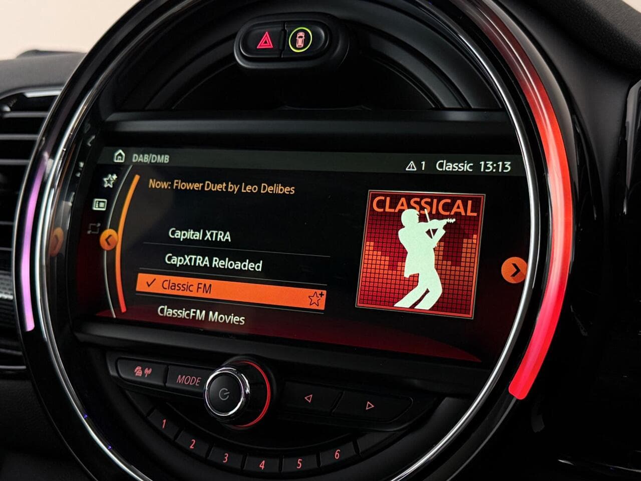 MINI Clubman thumbnail Infotainment System
