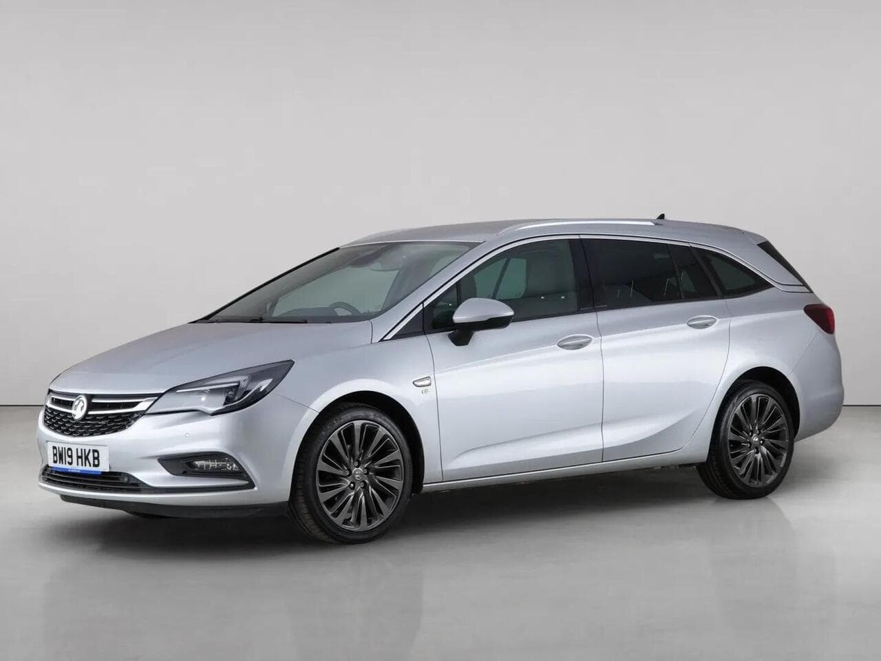 Vauxhall Astra thumbnail Front Left