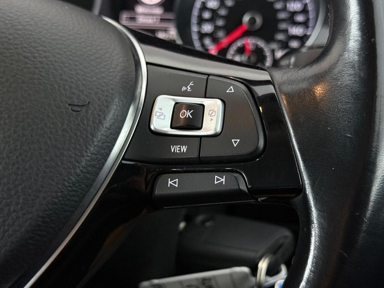 Volkswagen Golf thumbnail Misc Controls