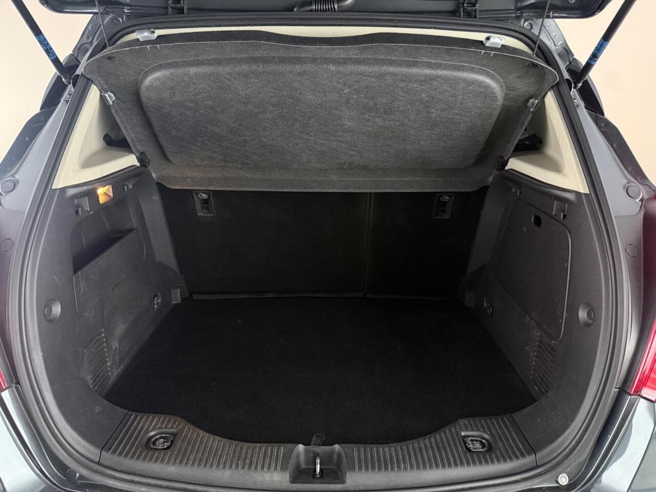 Vauxhall Mokka X thumbnail Boot