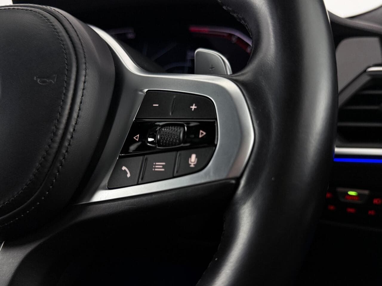 BMW 3 Series thumbnail Misc Controls