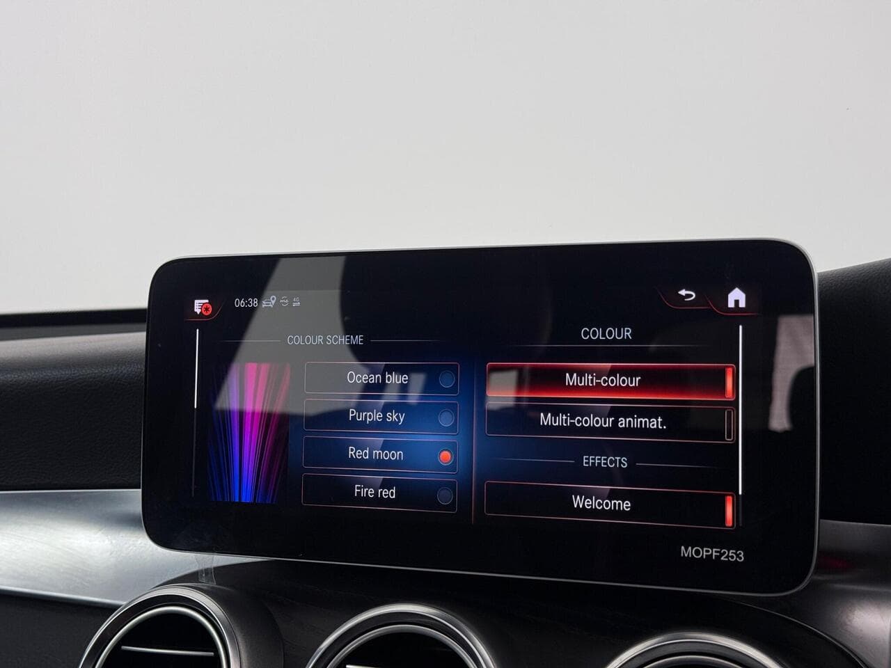 Mercedes-Benz GLC thumbnail Infotainment System