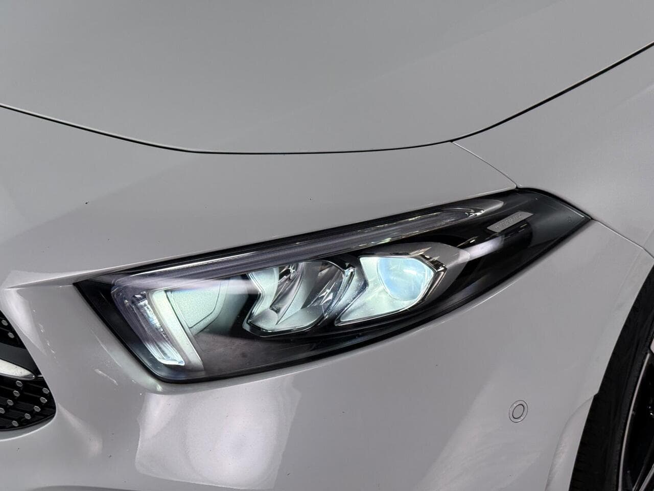 Mercedes-Benz A Class thumbnail Lights Front
