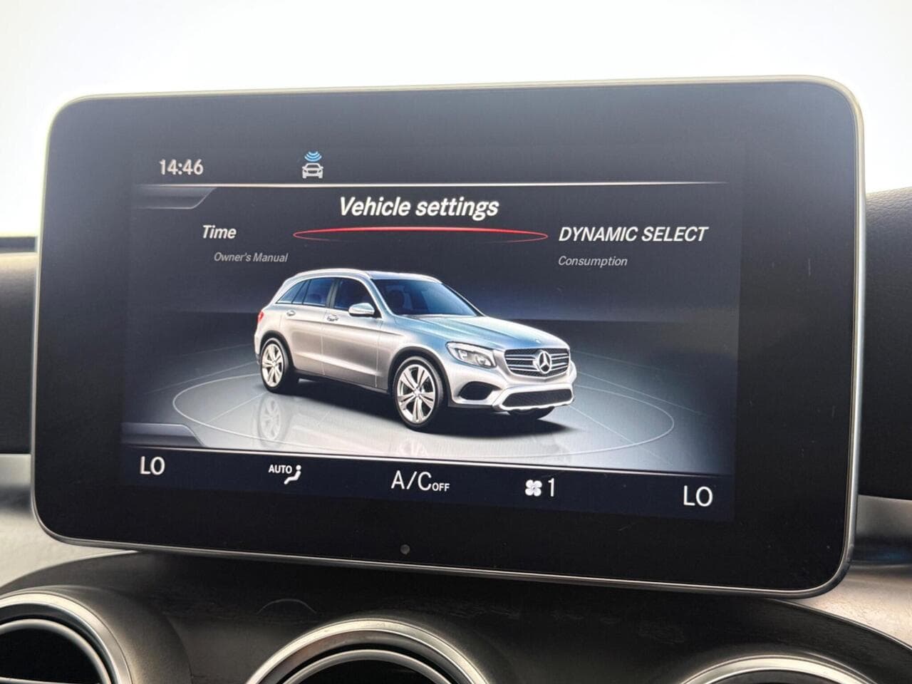 Mercedes-Benz GLC thumbnail Infotainment System