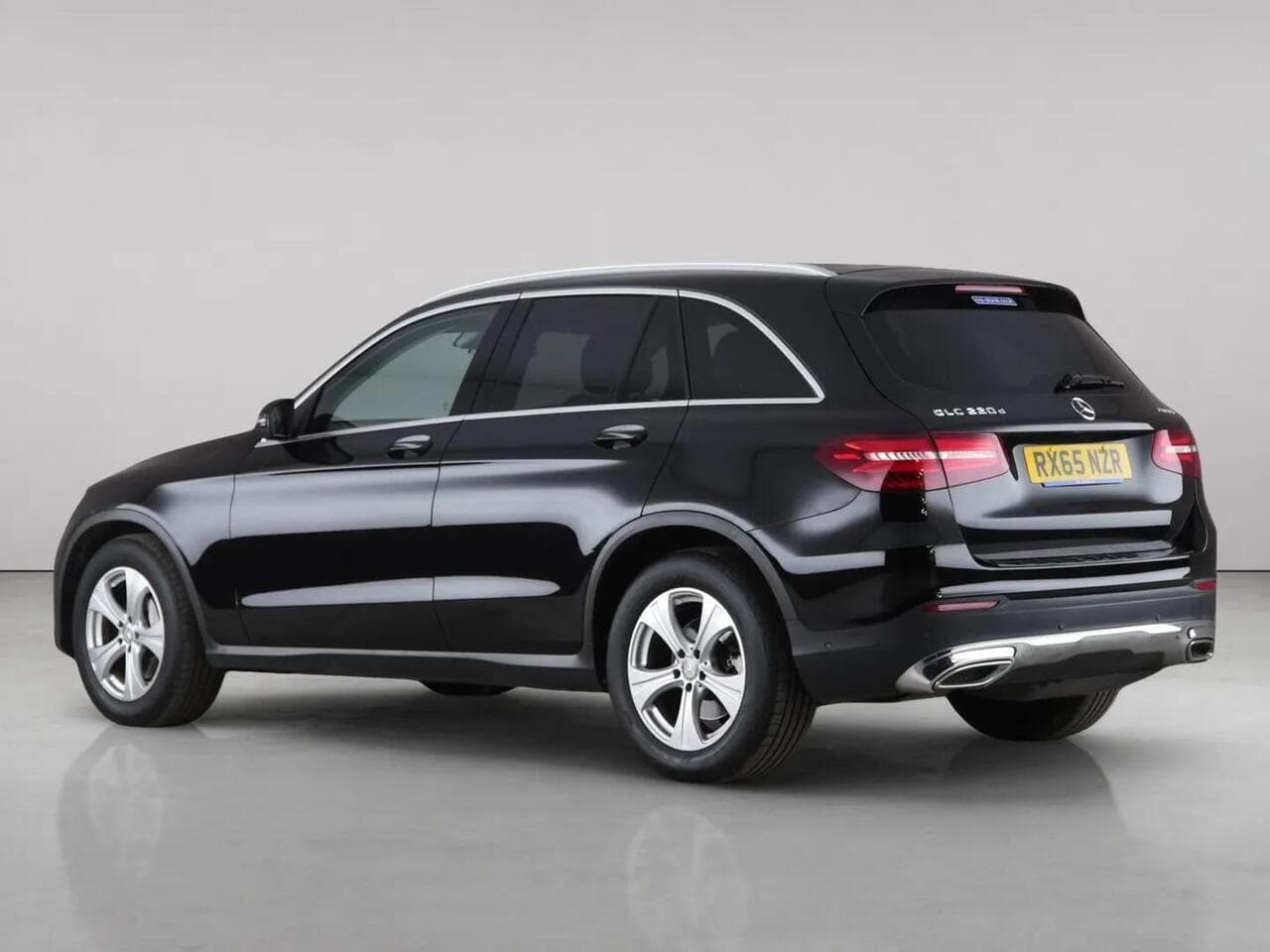 Mercedes-Benz GLC thumbnail Rear Left