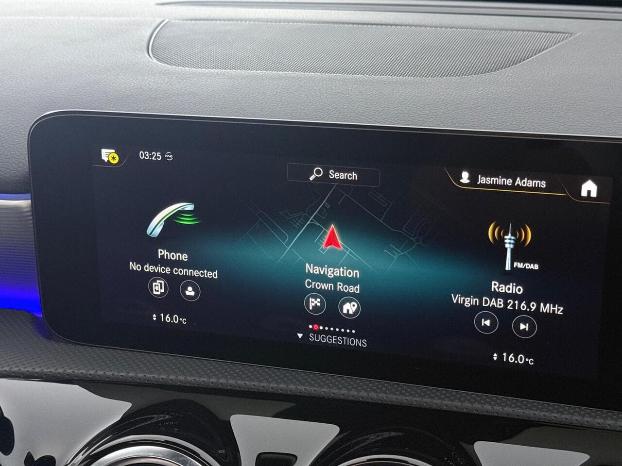 Mercedes-Benz A Class thumbnail Infotainment System