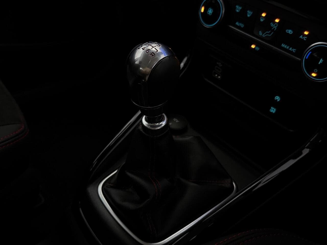 Ford EcoSport thumbnail Interior Front