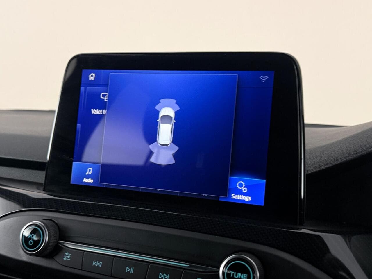 Ford Focus thumbnail Infotainment System