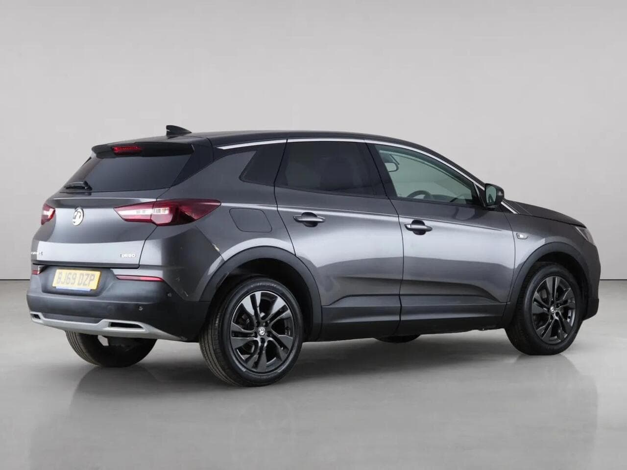 Vauxhall Grandland X thumbnail Rear Right