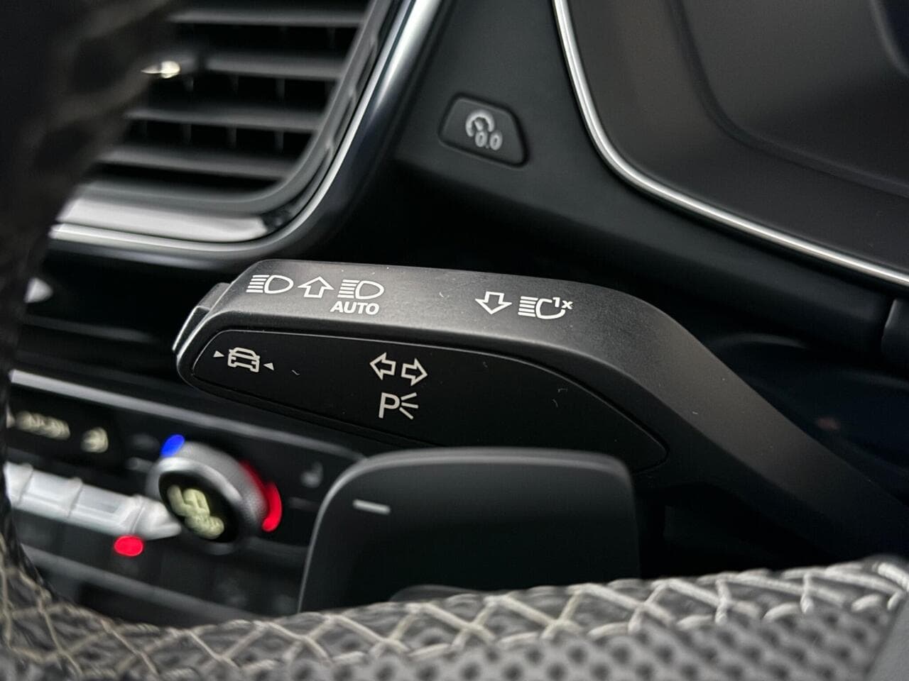 Audi Q5 thumbnail Misc Controls