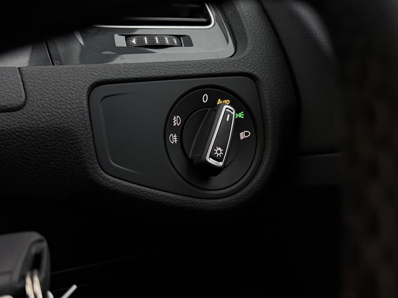 Volkswagen Golf thumbnail Misc Controls