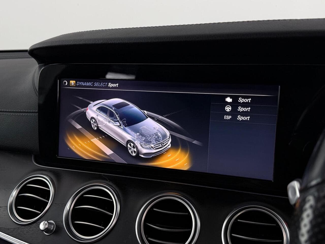 Mercedes-Benz E Class thumbnail Infotainment System