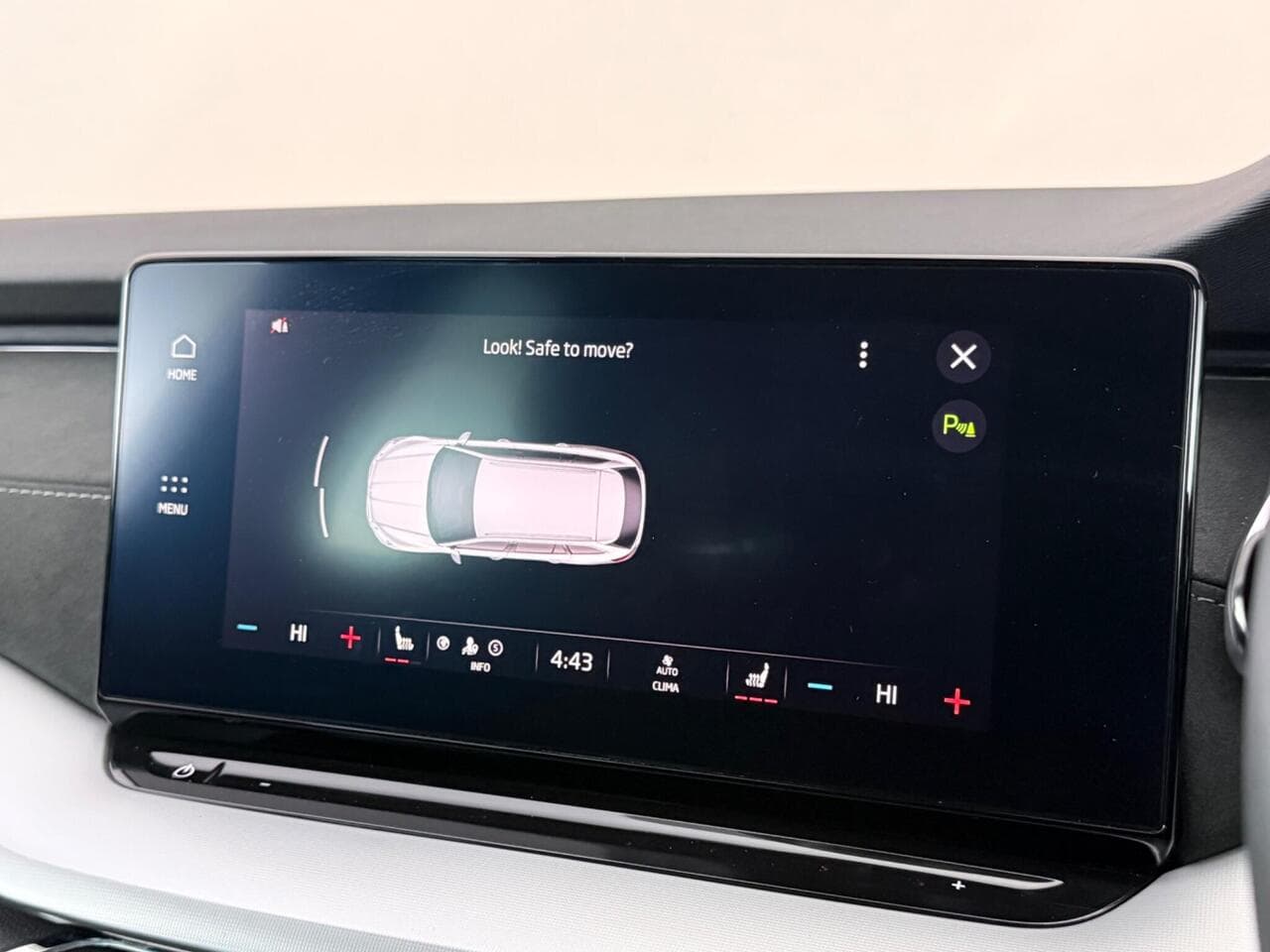 Skoda Octavia thumbnail Infotainment System