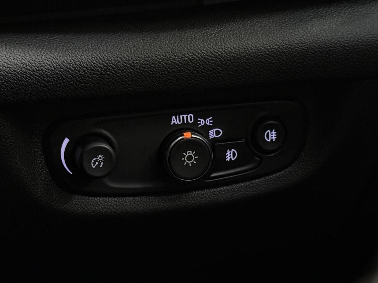 Vauxhall Insignia thumbnail Misc Controls