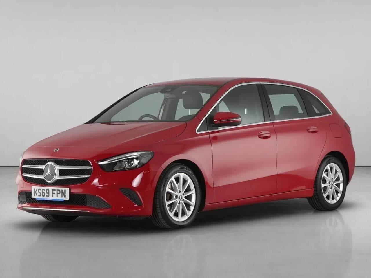 Mercedes-Benz B Class thumbnail Front Left