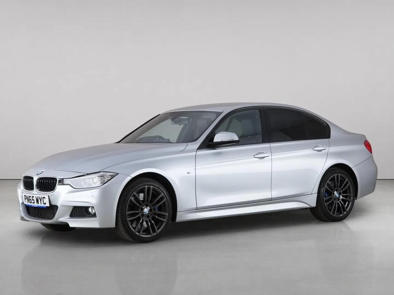 BMW 3 Series thumbnail Front Left