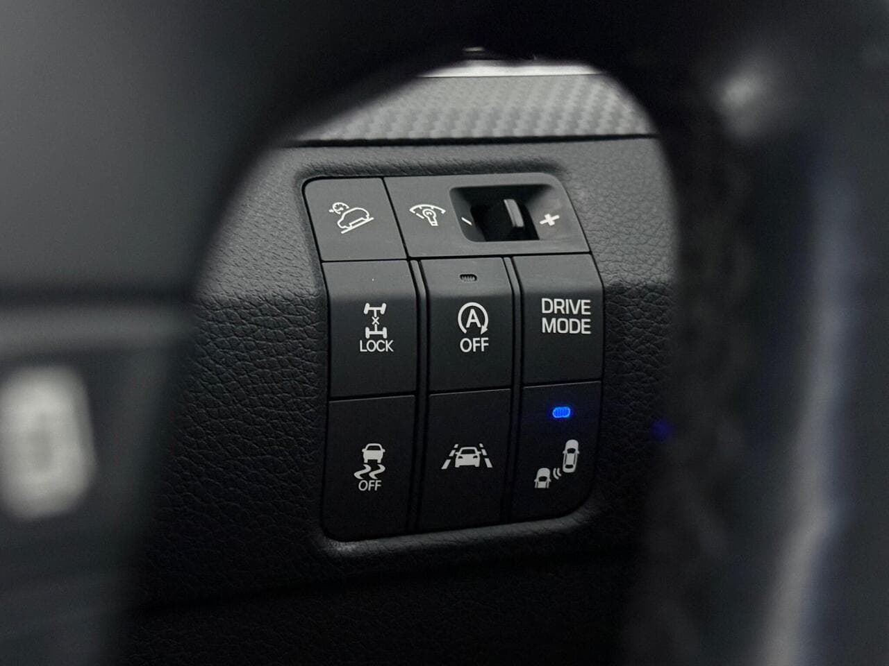 Hyundai Santa Fe thumbnail Misc Controls