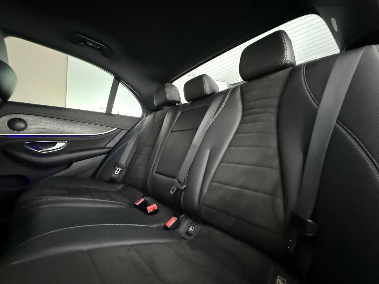 Mercedes-Benz E Class thumbnail Seats Rear