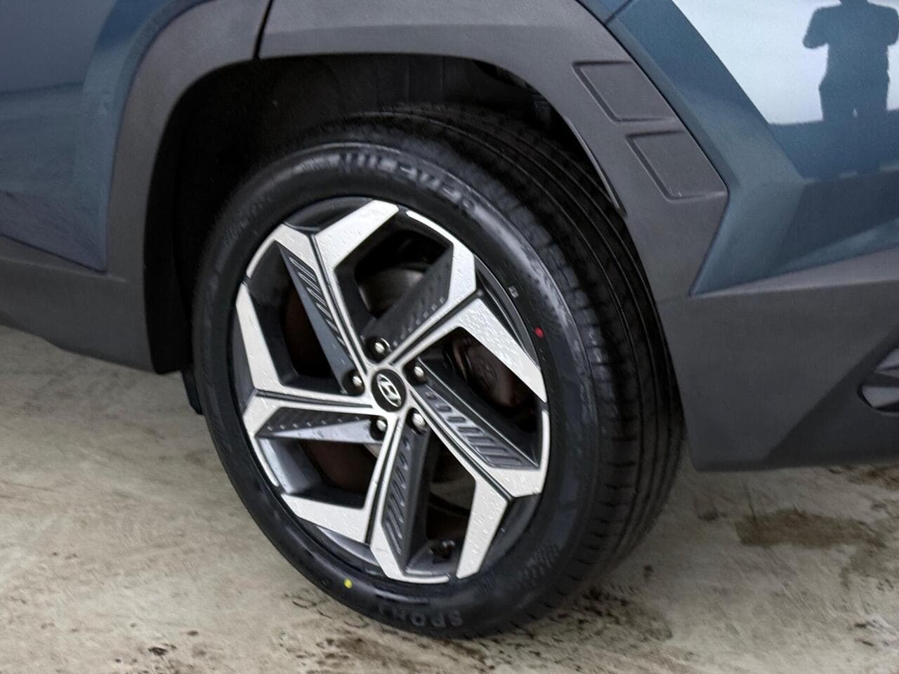 Hyundai TUCSON thumbnail Wheel
