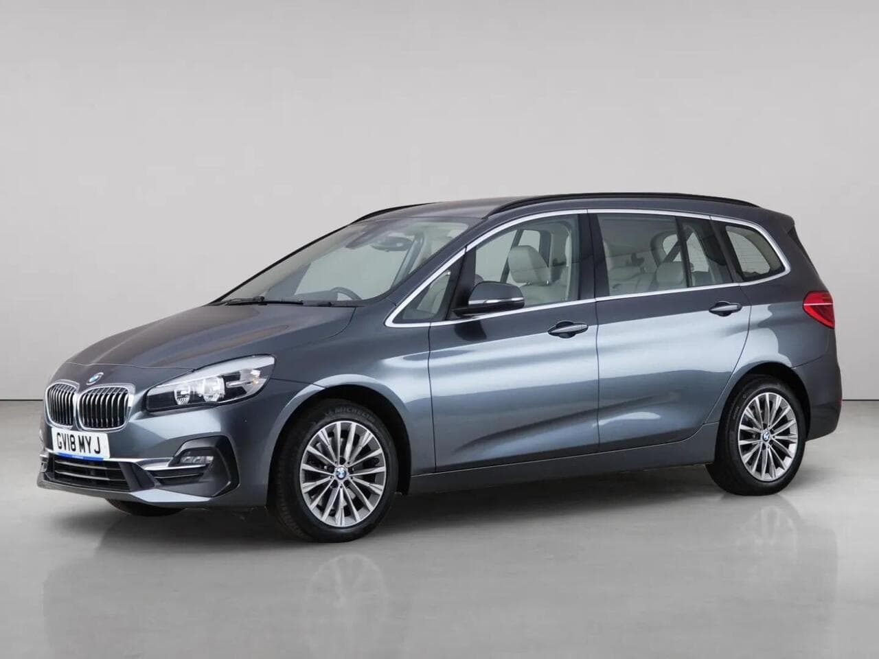 BMW 2 Series Gran Tourer thumbnail Front Left