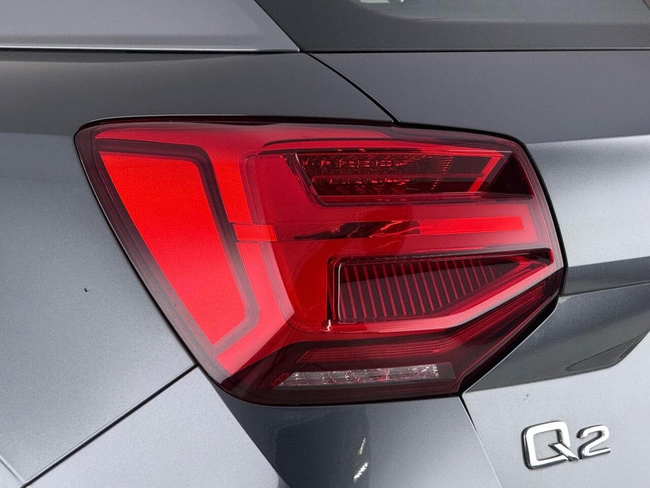 Audi Q2 thumbnail Lights Rear