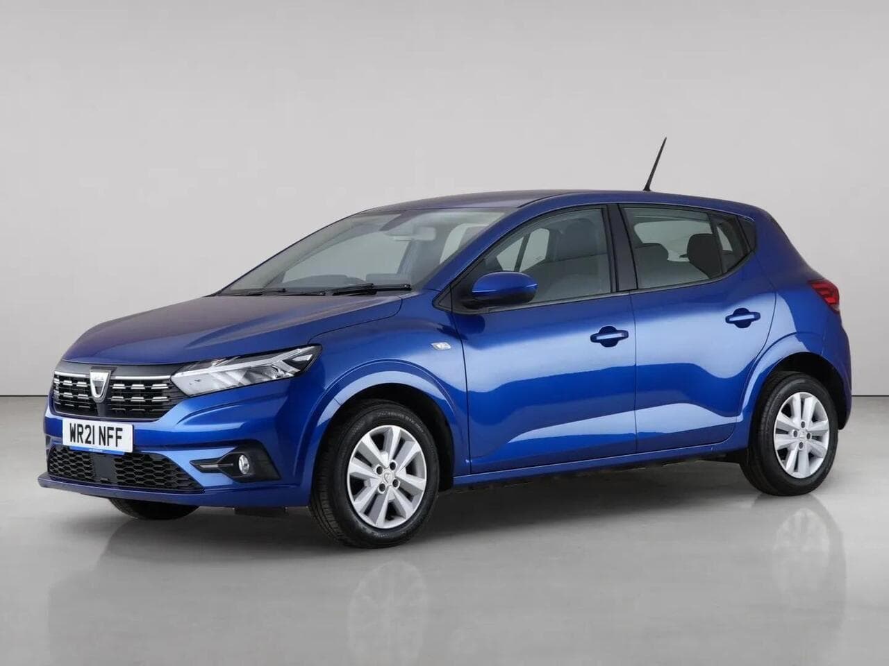Dacia Sandero thumbnail Front Left