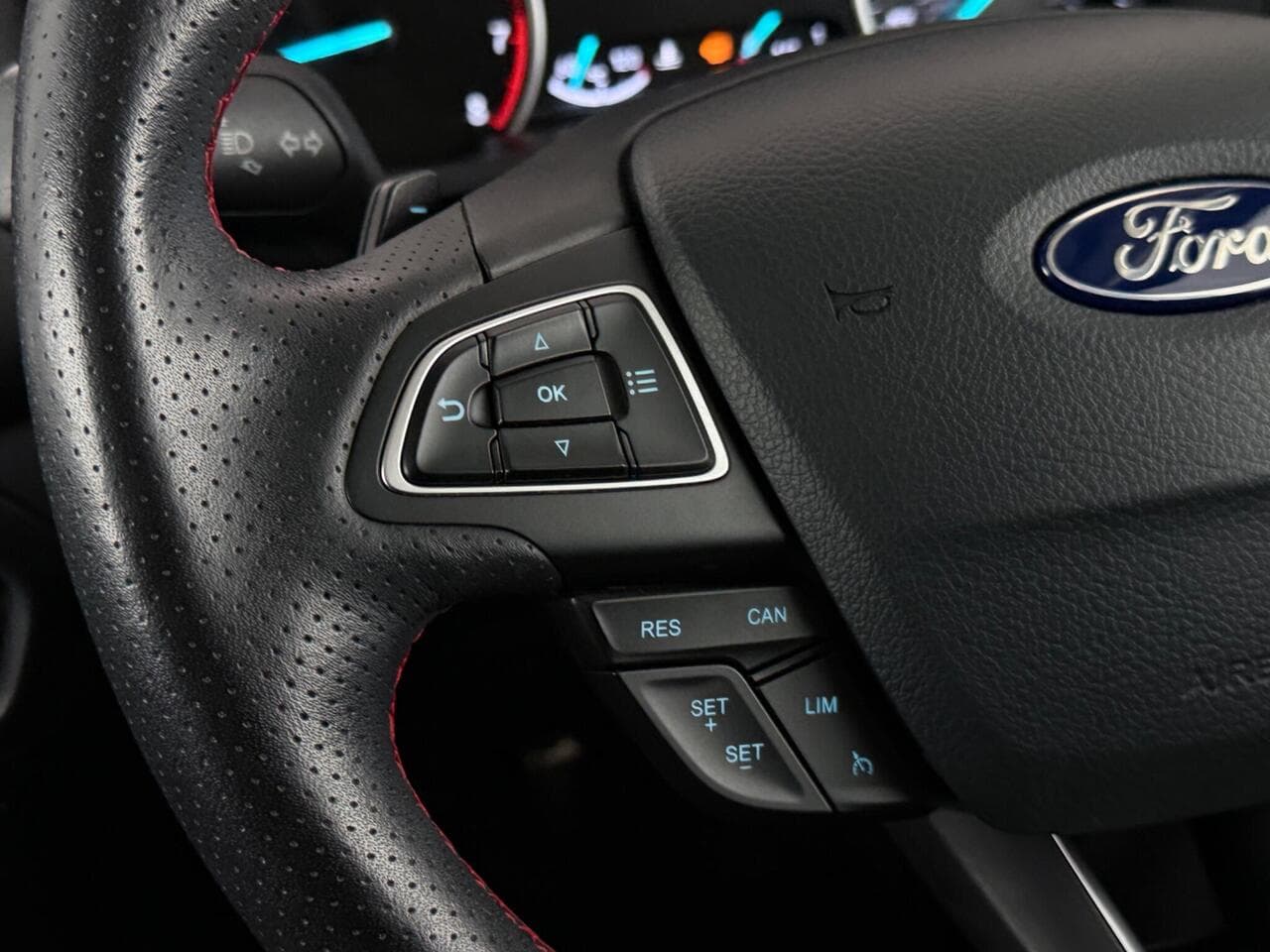 Ford EcoSport thumbnail Misc Controls