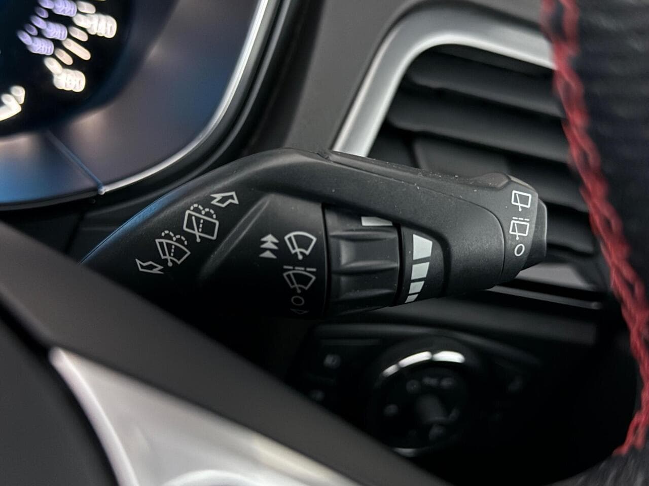 Ford Mondeo thumbnail Misc Controls