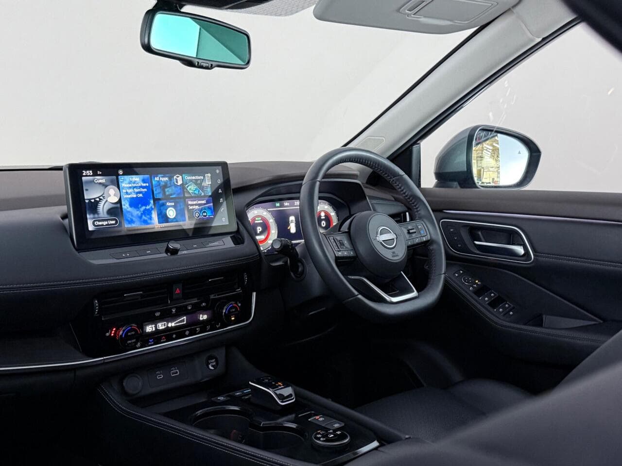 Nissan X-Trail thumbnail Interior Front