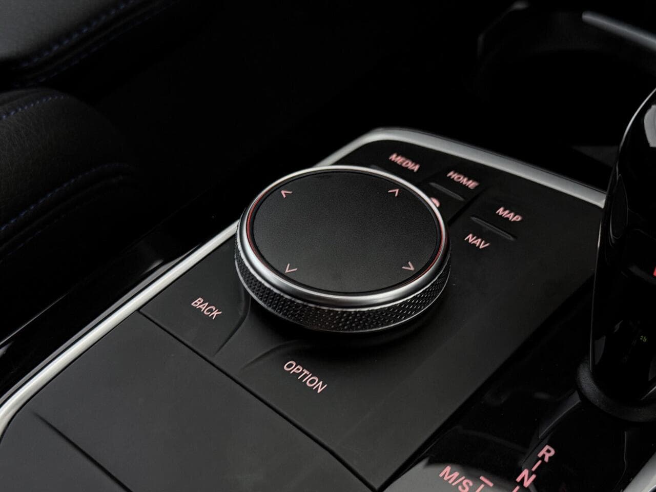 BMW 1 Series thumbnail Misc Controls