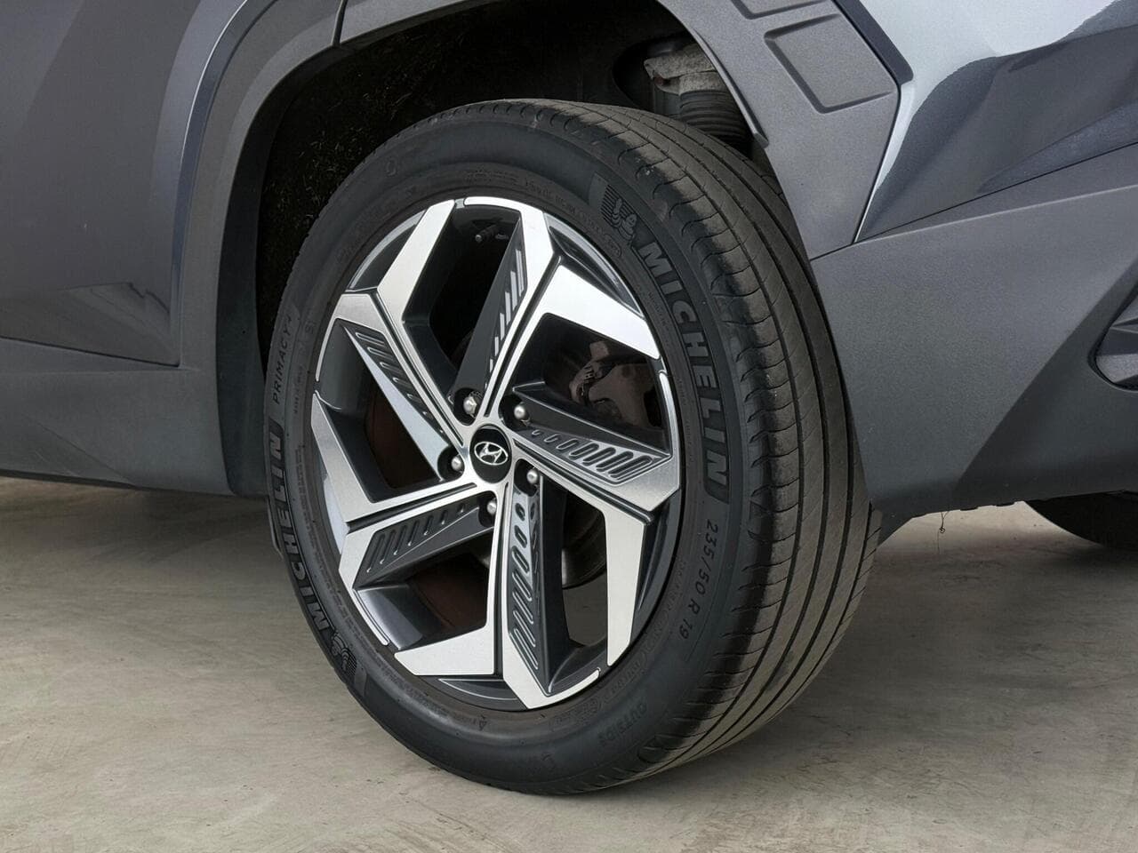 Hyundai TUCSON thumbnail Wheel