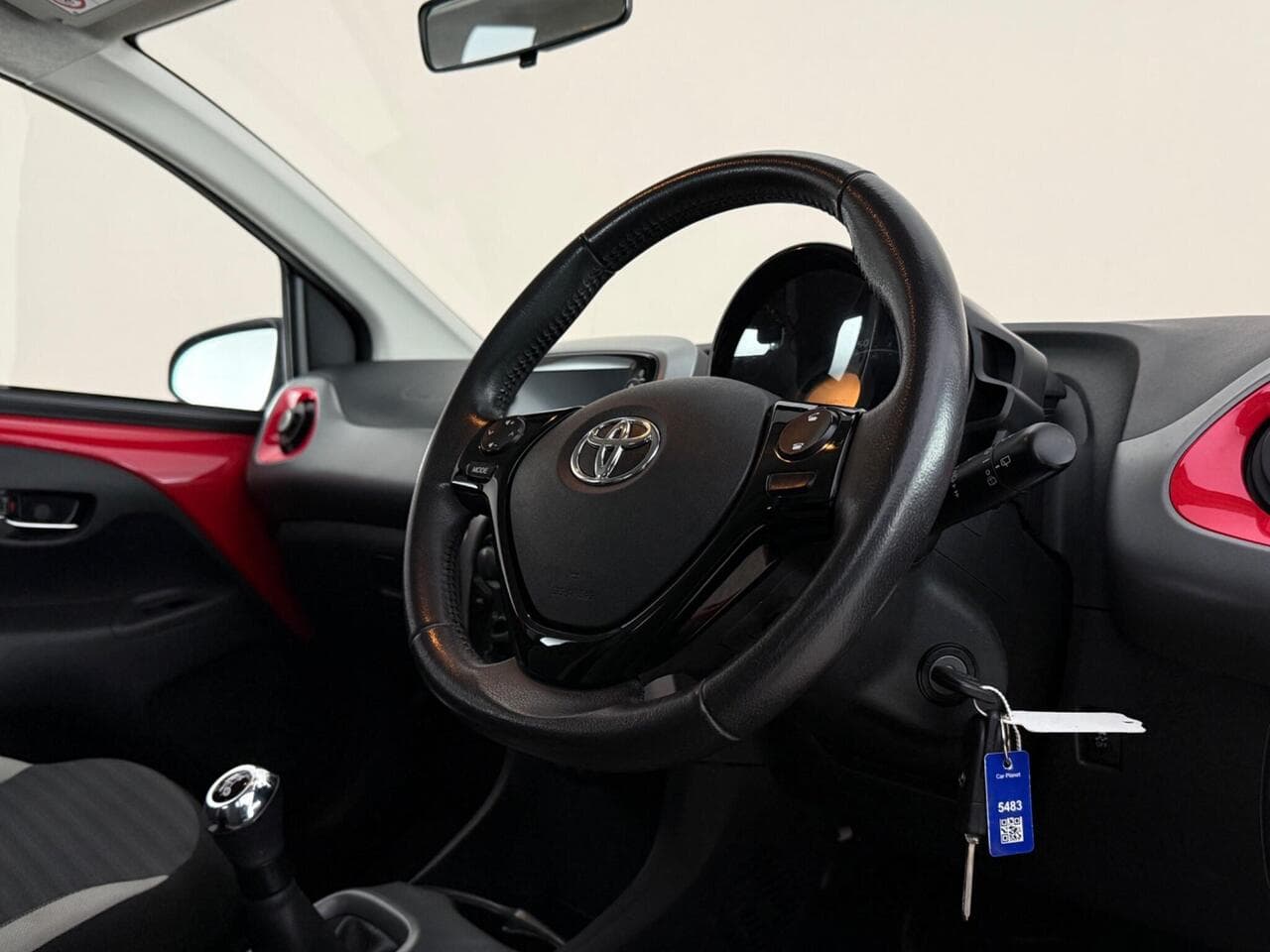 Toyota AYGO thumbnail Interior Front