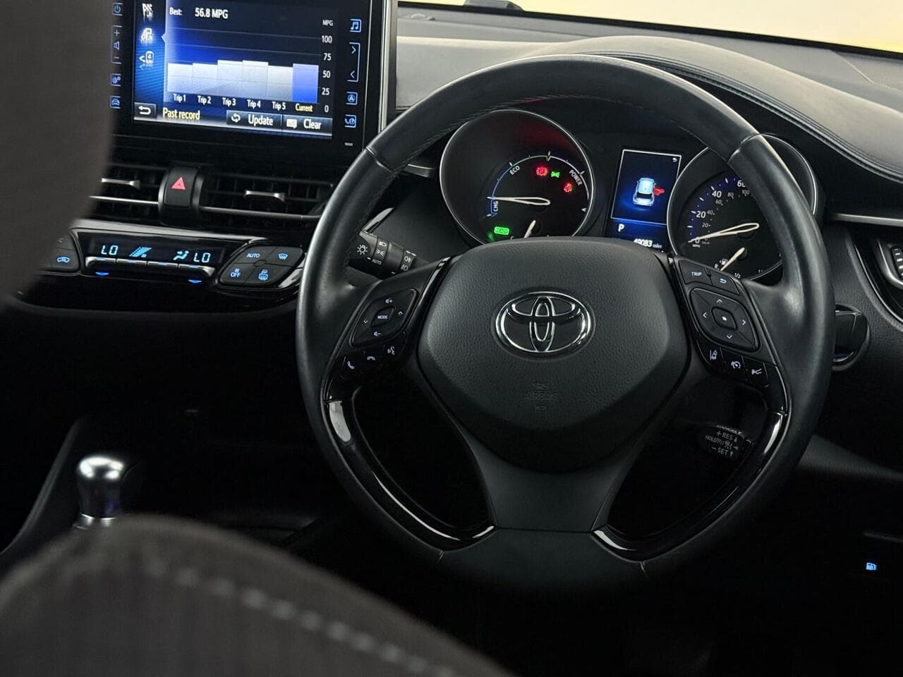 Toyota C-HR thumbnail Steering Wheel