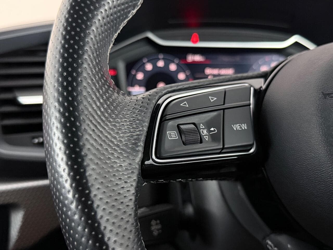Audi A1 thumbnail Misc Controls