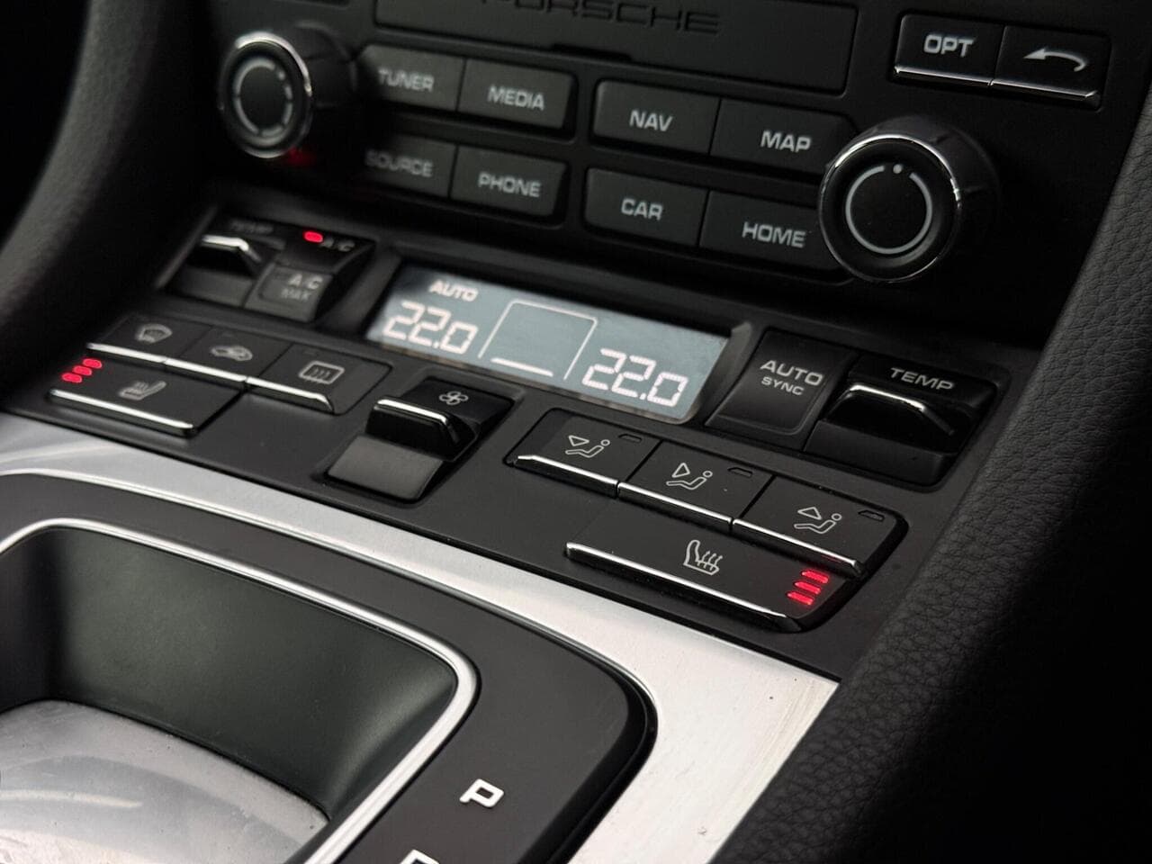 Porsche 718 Cayman thumbnail Misc Controls