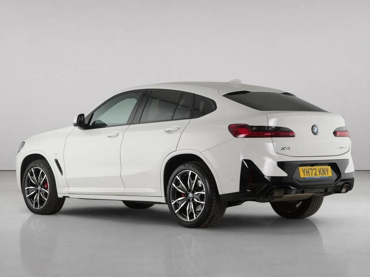 BMW X4 thumbnail Rear Left