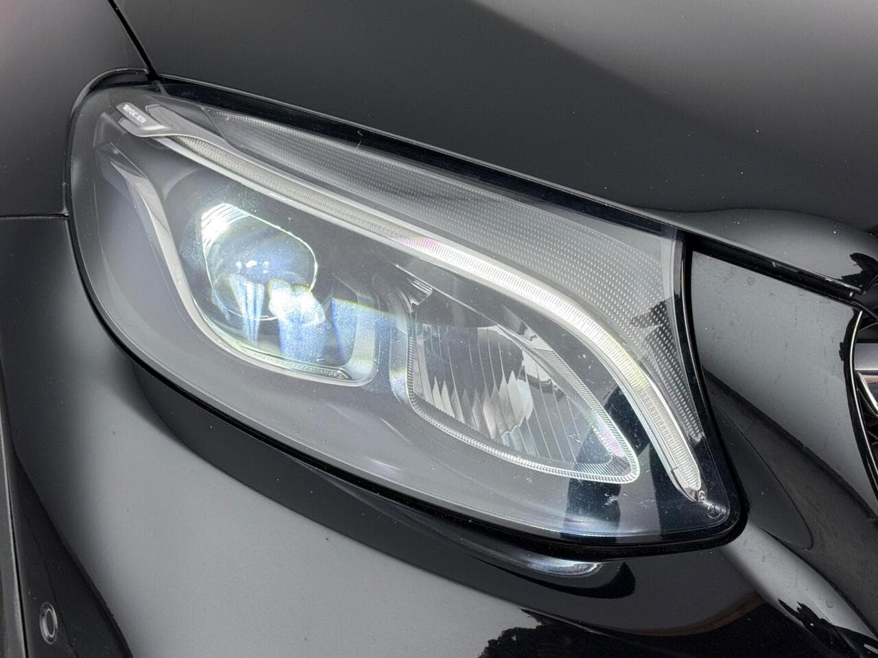 Mercedes-Benz GLC thumbnail Lights Front