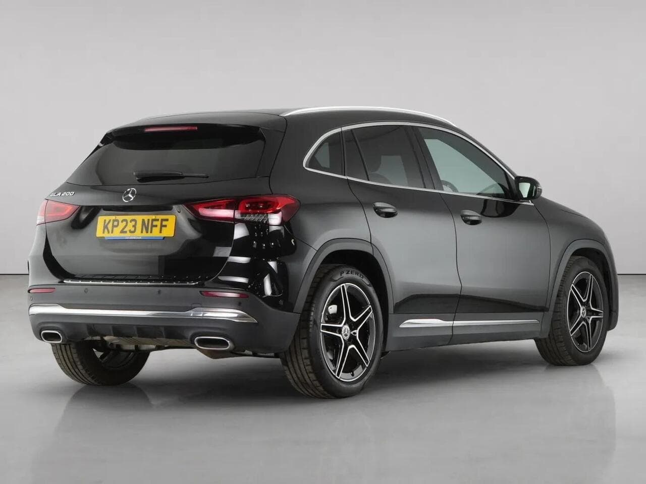 Mercedes-Benz GLA thumbnail Rear Right
