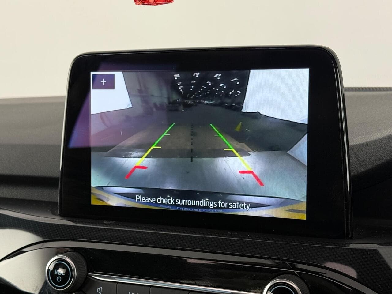 Ford Kuga thumbnail Infotainment System