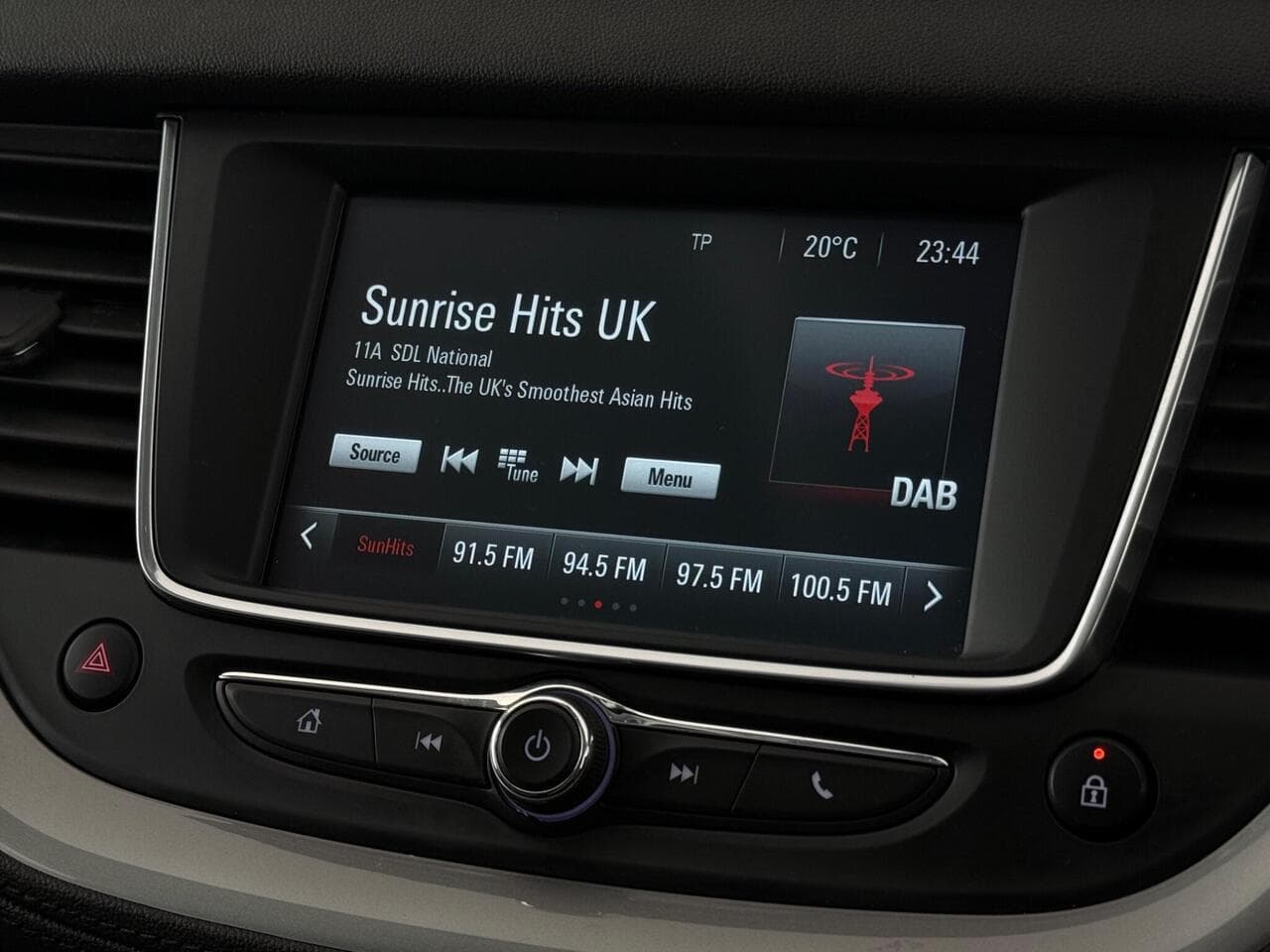 Vauxhall Grandland X thumbnail Infotainment System