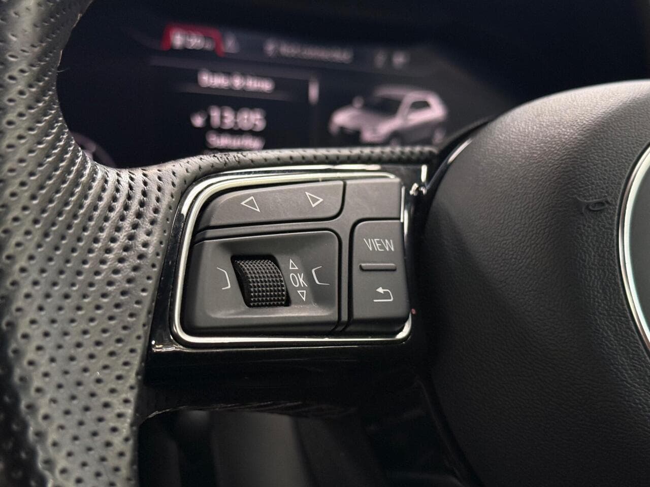 Audi Q2 thumbnail Misc Controls