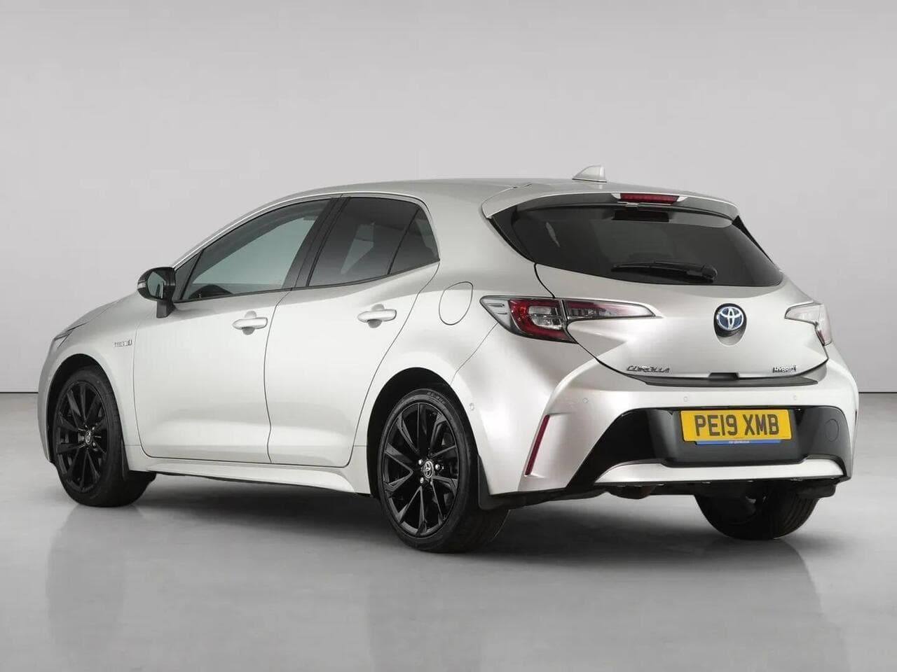 Toyota Corolla thumbnail Rear Left