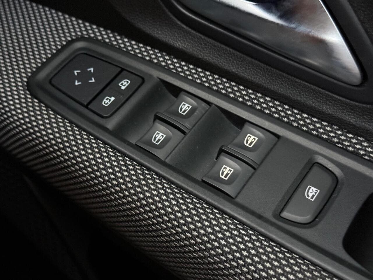 Dacia Sandero thumbnail Misc Controls