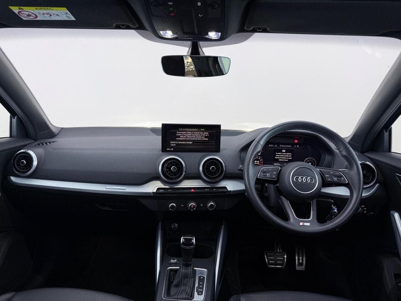 Audi Q2 thumbnail Interior Front