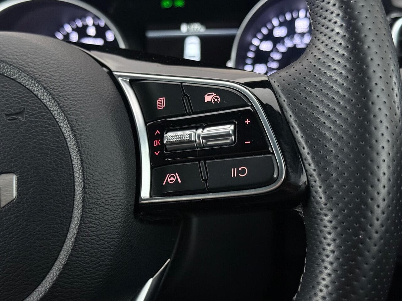 Kia Ceed thumbnail Misc Controls