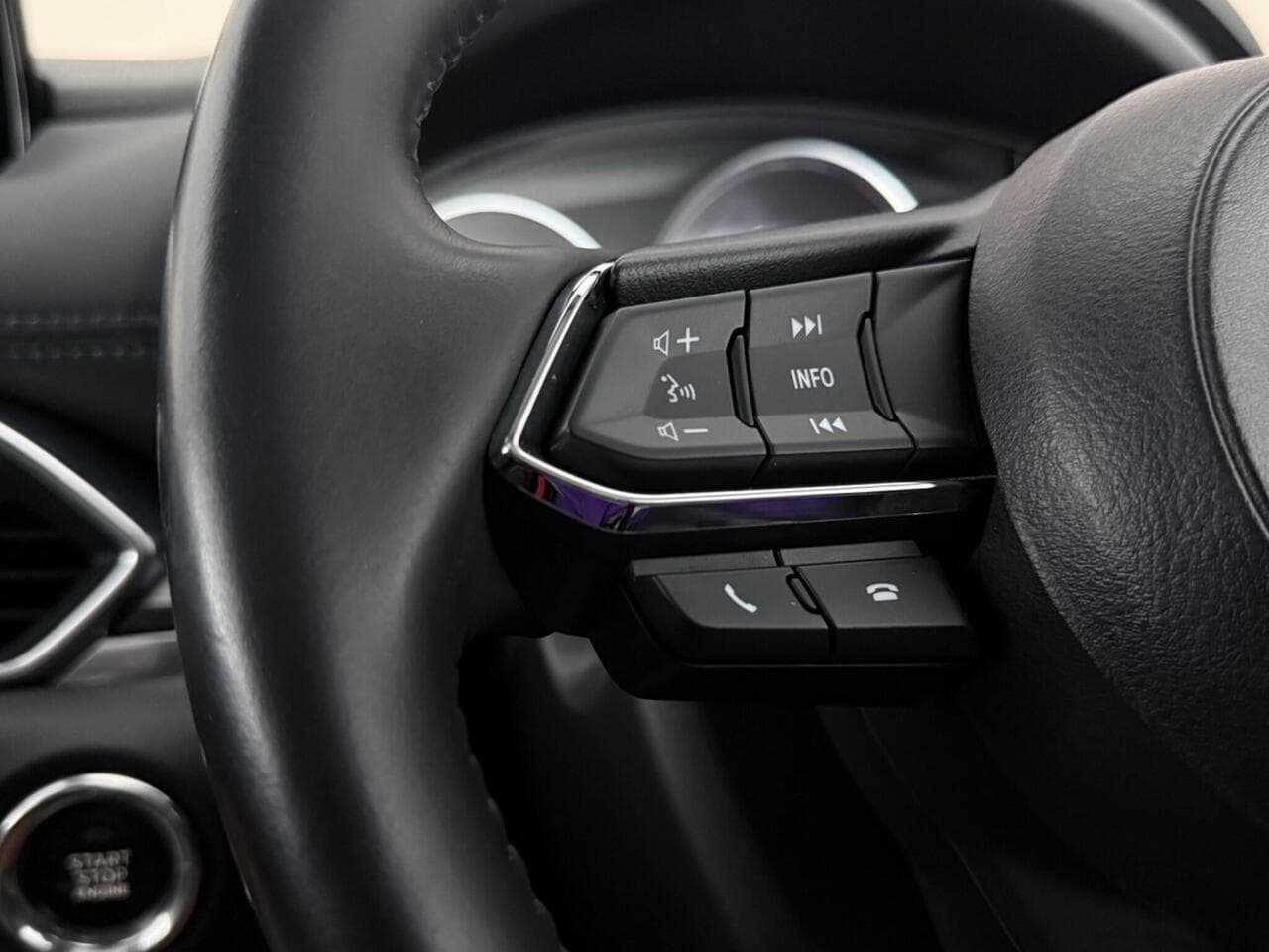 Mazda CX-5 thumbnail Misc Controls