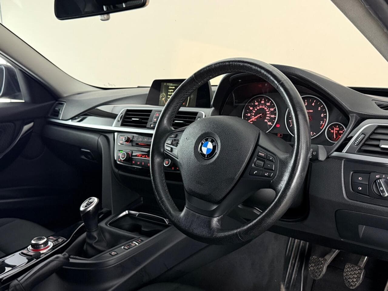 BMW 3 Series thumbnail Steering Wheel