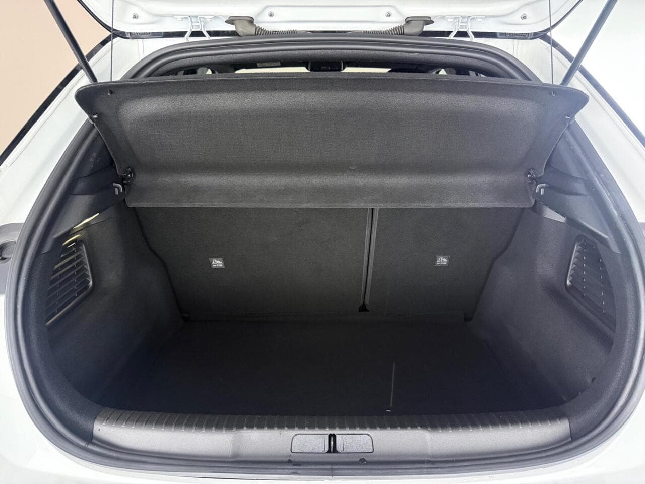 Vauxhall Mokka thumbnail Boot